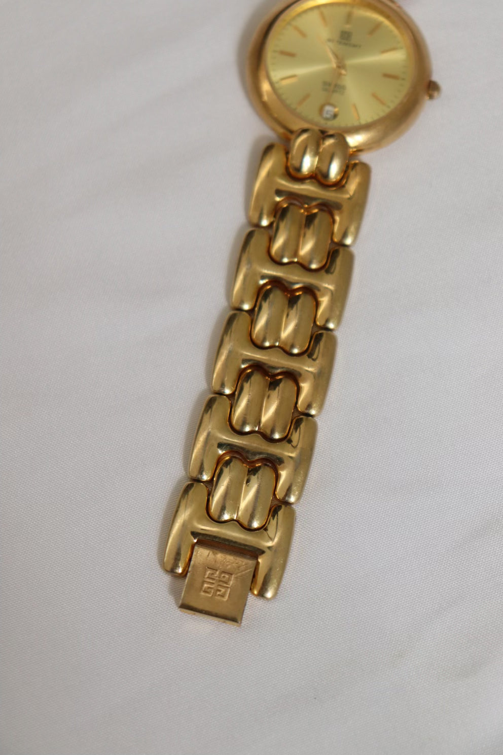 Vintage Givenchy Paris Gold-Tone Bracelet Watch | Shop  display picture 1