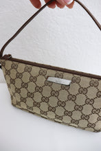 Load image into Gallery viewer, Gucci Boat Pochette
