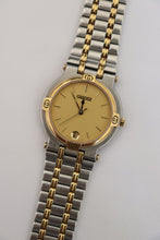 Load image into Gallery viewer, Gucci 1990s Date Round Dial Two Tone Watch
