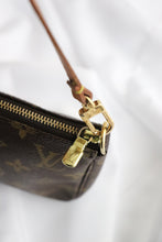 Load image into Gallery viewer, Louis Vuitton Monogram Pochette
