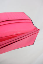Load image into Gallery viewer, Chanel quilted lambskin vintage wallet
