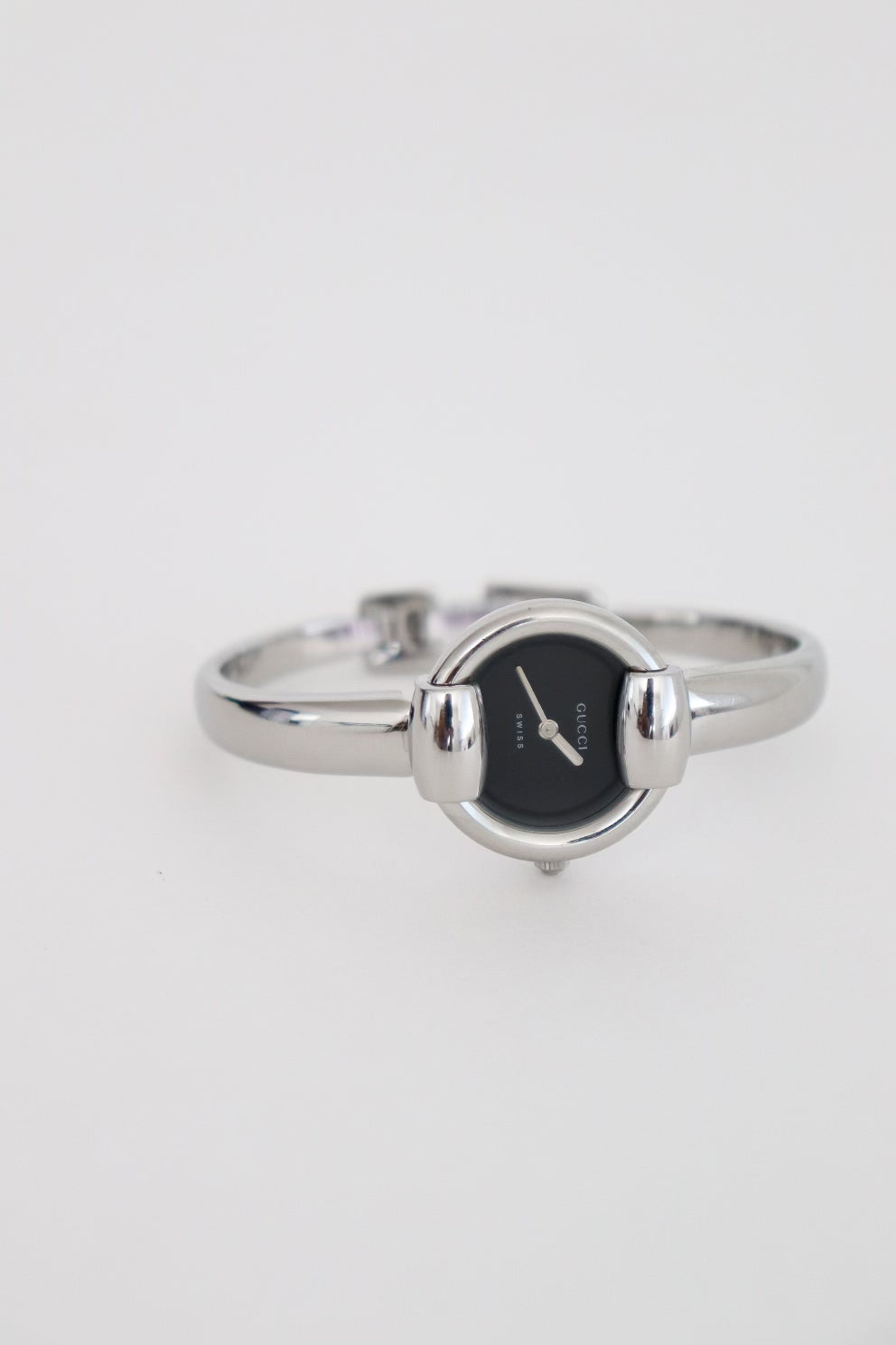 Vintage Vintage Gucci Bangle Watch 1400L | Shop Canela  display picture 2