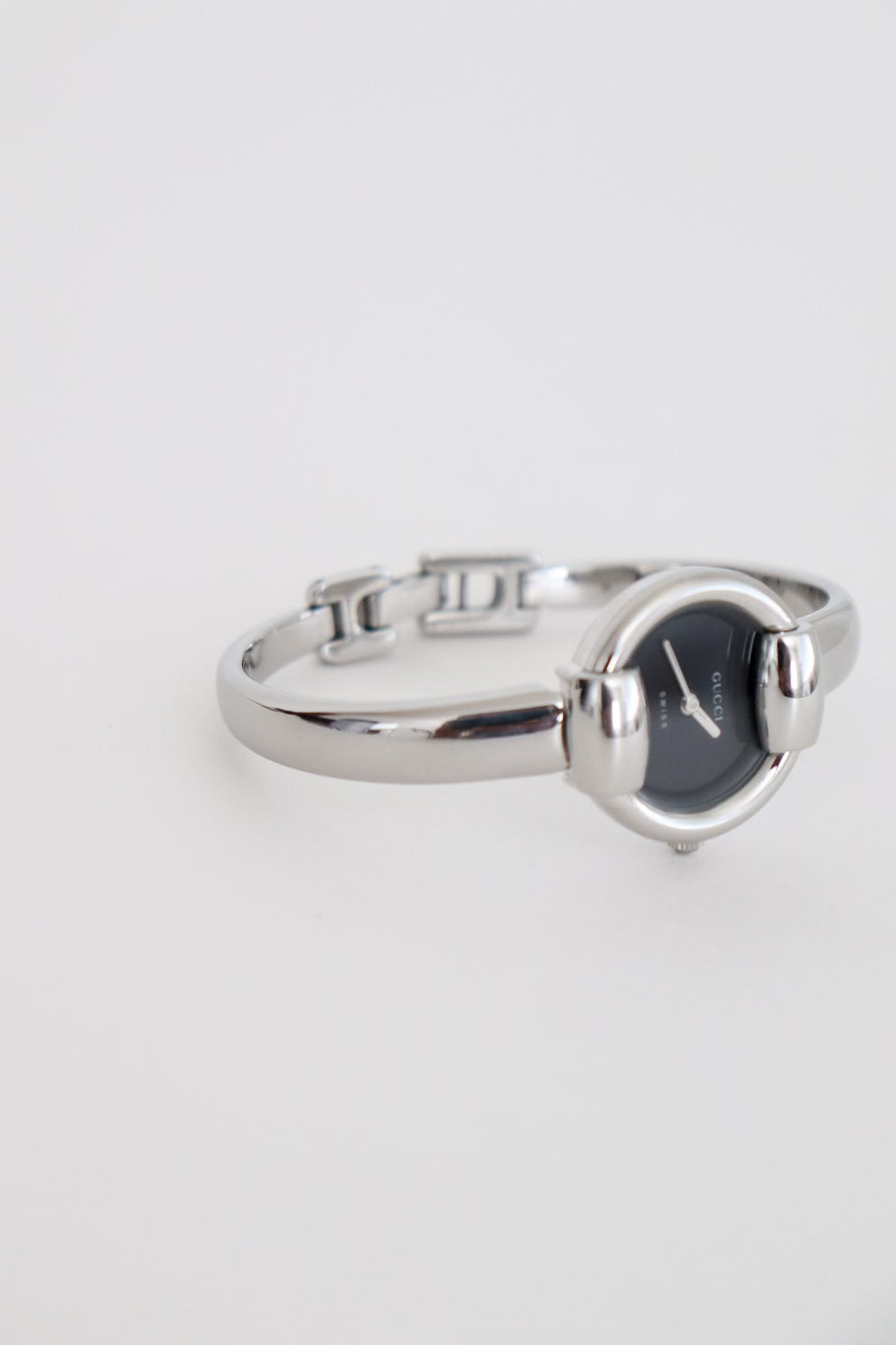 Vintage Vintage Gucci Bangle Watch 1400L | Shop Canela  display picture 1