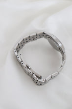 Load image into Gallery viewer, Vintage Gucci 5400M Series Watch in Silver
