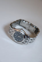 Load image into Gallery viewer, Vintage Gucci 5400M Series Watch in Silver
