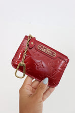 Load image into Gallery viewer, Louis Vuitton vernis coin pouch
