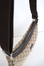 Lade das Bild in den Galerie-Viewer, Gucci saddle zip messenger brown bag

