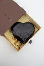 Load image into Gallery viewer, Louis Vuitton vernis heart coin purse
