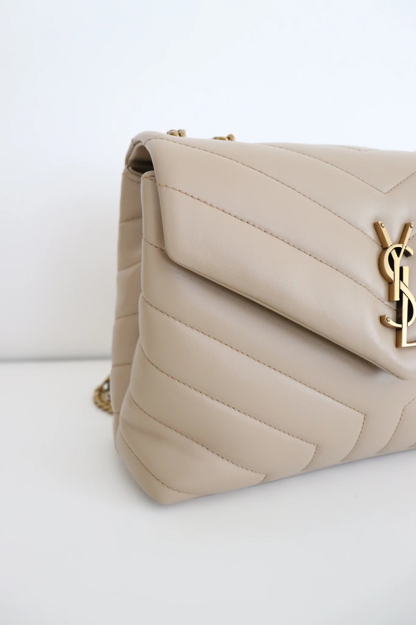 BRAND NEW YSL Loulou Bag in Quilted leather in beige (retails for 2650$)