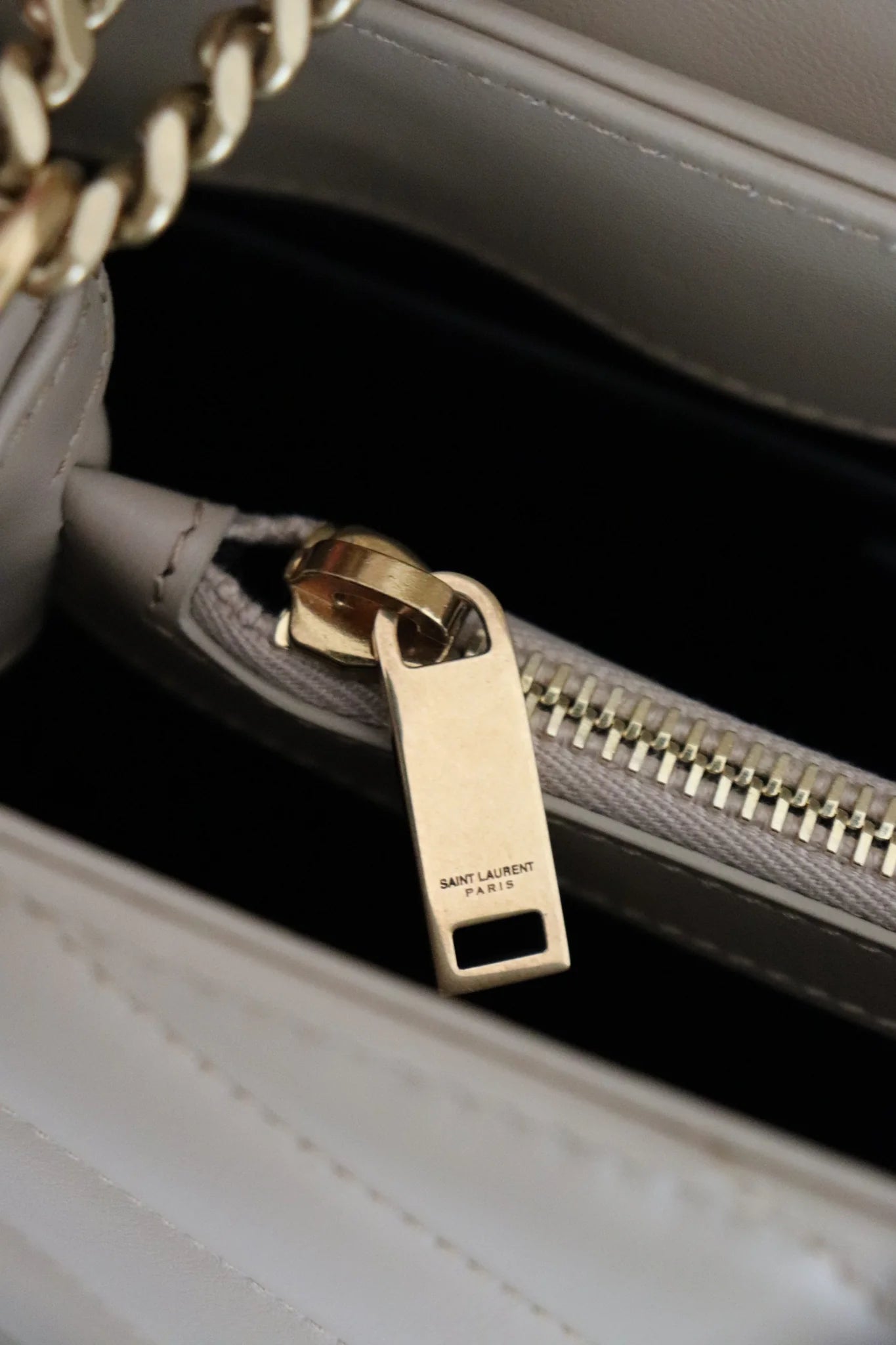 BRAND NEW YSL Loulou Bag in Quilted leather in beige (retails for 2650$)
