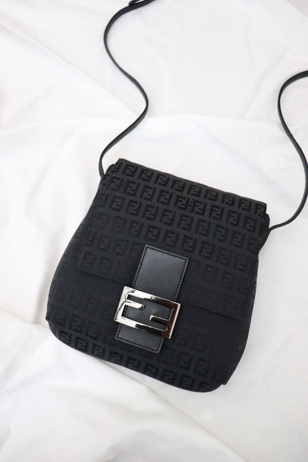Fendi zucchino crossbody in black
