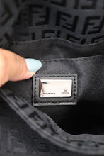 Load image into Gallery viewer, Fendi zucchino crossbody in black
