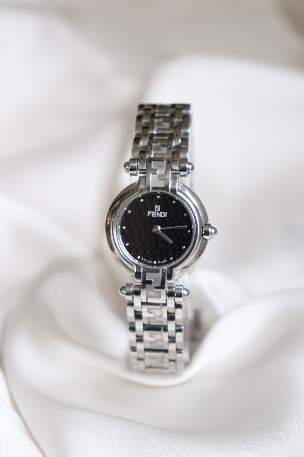 Vintage Fendi in Silver with Black Dial | Shop Canela  display picture 1