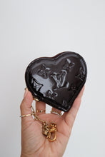 Load image into Gallery viewer, Louis Vuitton vernis heart coin purse
