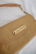 Load image into Gallery viewer, Louis Vuitton sunset boulevard bag
