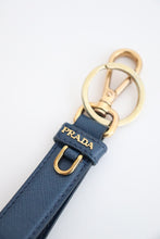 Lade das Bild in den Galerie-Viewer, Prada bag charm in blue
