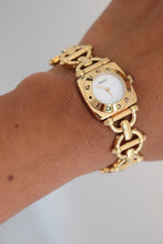Load image into Gallery viewer, Vintage Gucci Horsebit Link watch
