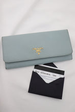 Load image into Gallery viewer, Prada Saffiano wallet
