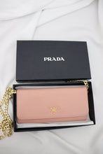 Load image into Gallery viewer, Prada Saffiano wallet
