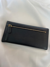 Lade das Bild in den Galerie-Viewer, Black Prada Saffiano wallet
